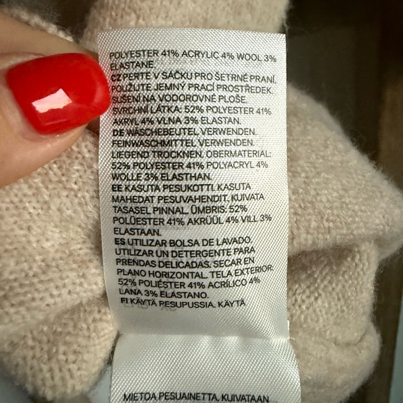 H&M Fine Knit Embellished Button Short Sleeved Sweater Top Sz: XS - Picture 8 of 11